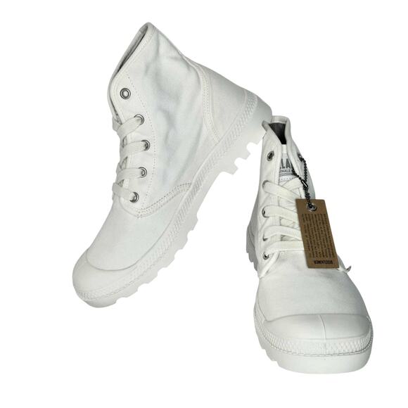 Palladium Women's Pampa Hi Boots Size 8 NIB Star White - Picture 1 of 6